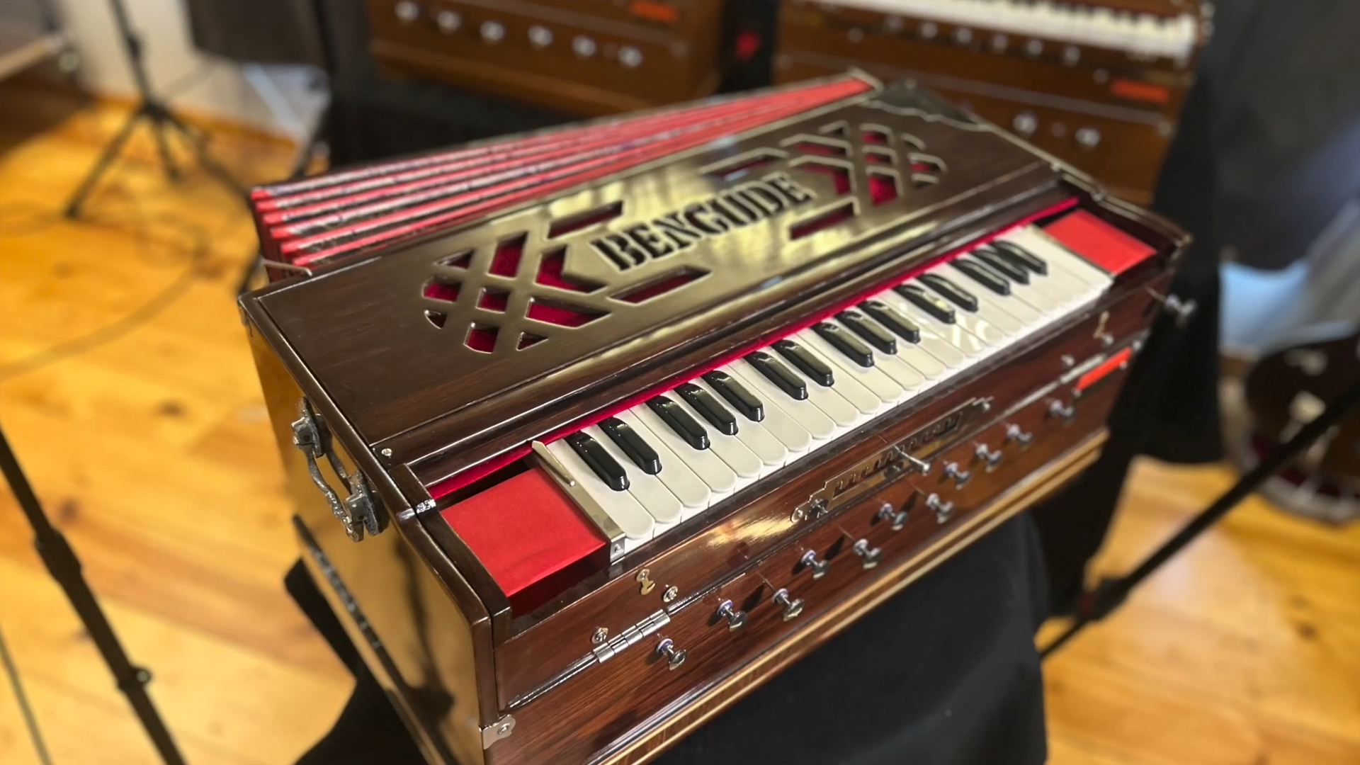 Bengude 9/3 Scale Changer Harmonium