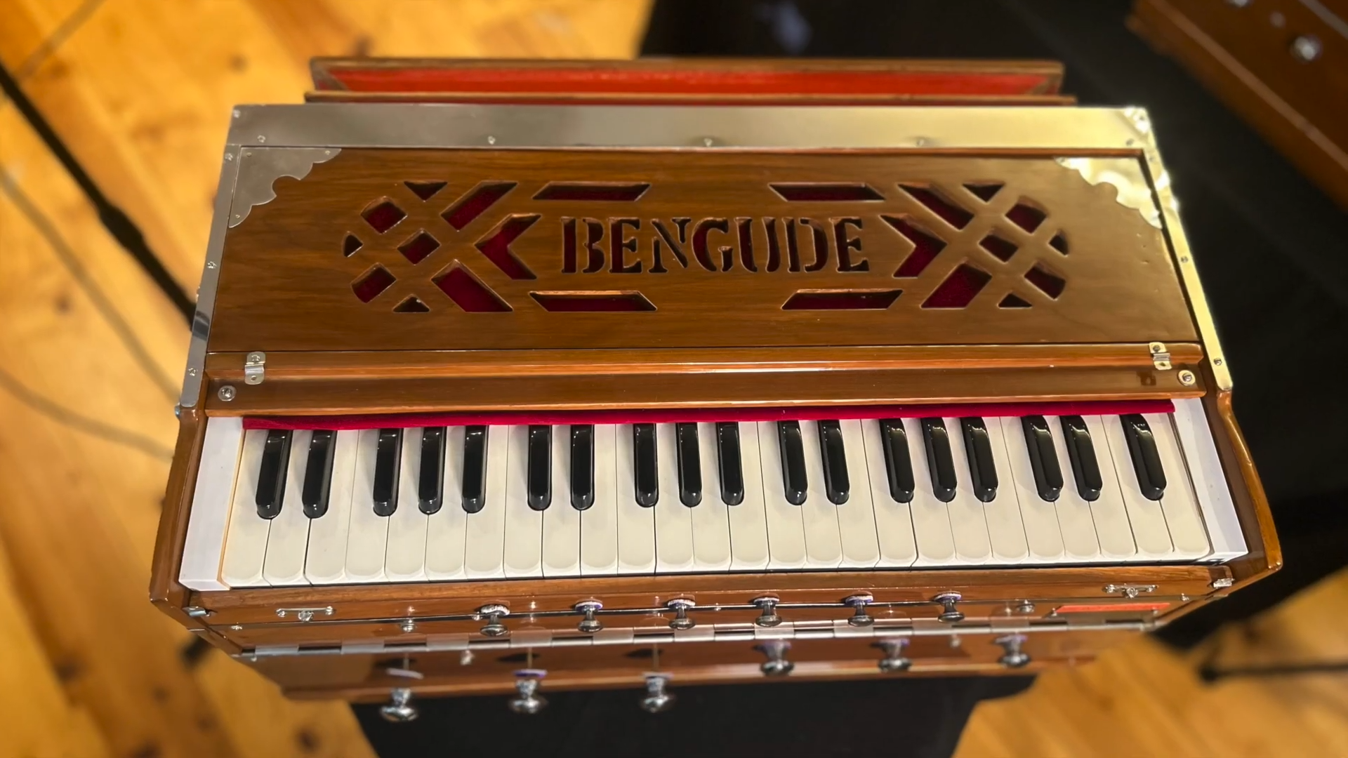 Bengude Fixed 3-Reed Harmonium (Bass/Male/Female)